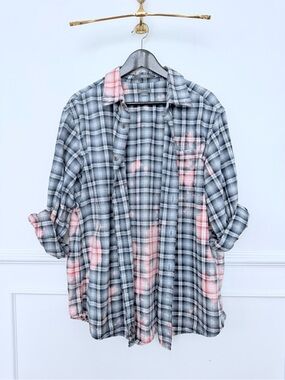 Eddie Bauer ‘Vintage’ Plaid Button-Up Shirt in Blue and Pink - Men's L